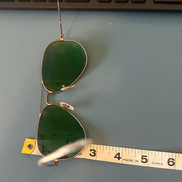 Ray Ban Aviator Sunglasses Green Lens and Gold Frames - Picture 11 of 14